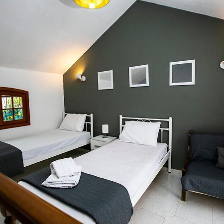 Villa Kouf Nea Iraklitsa Buitenkant foto