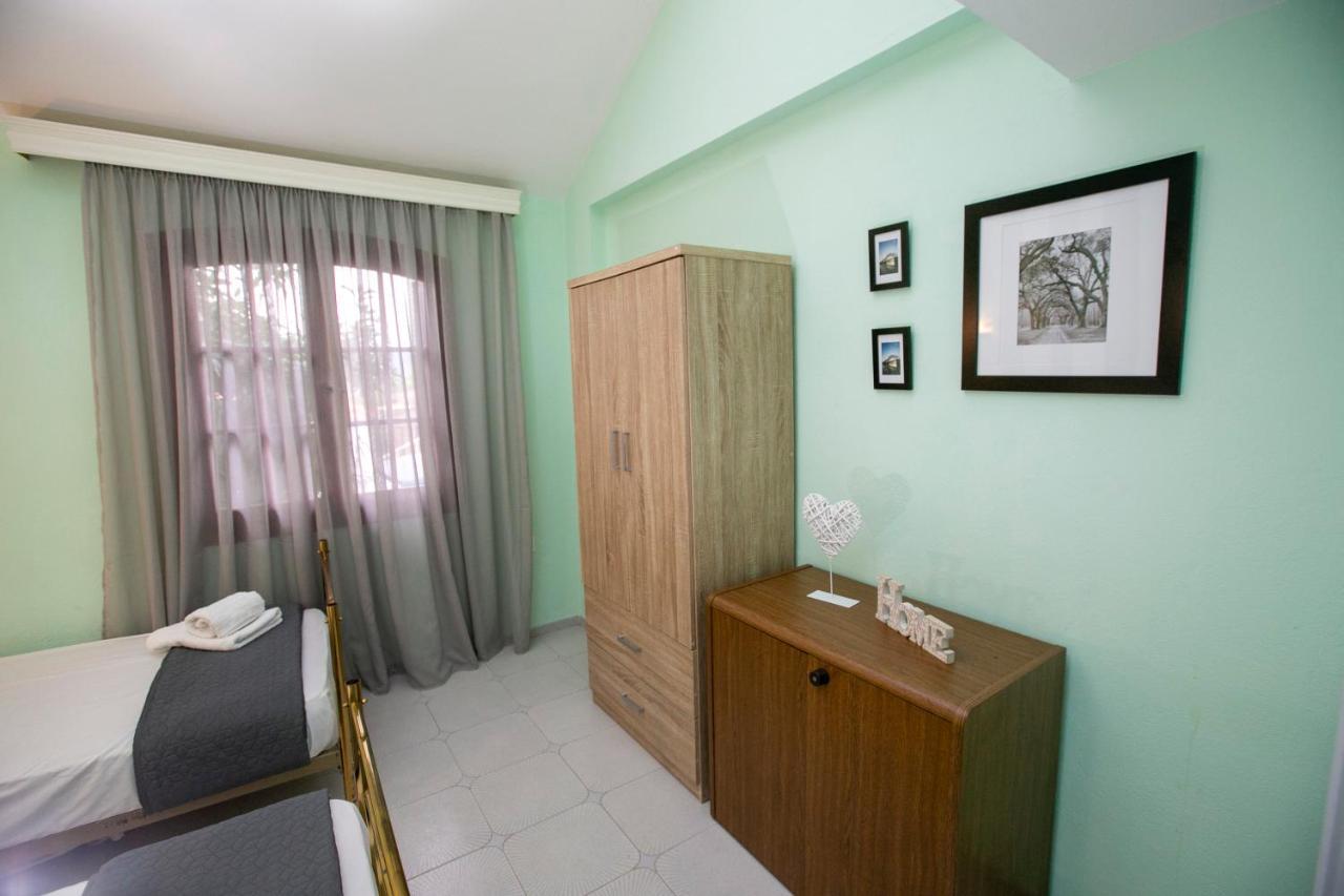 Villa Kouf Nea Iraklitsa Buitenkant foto