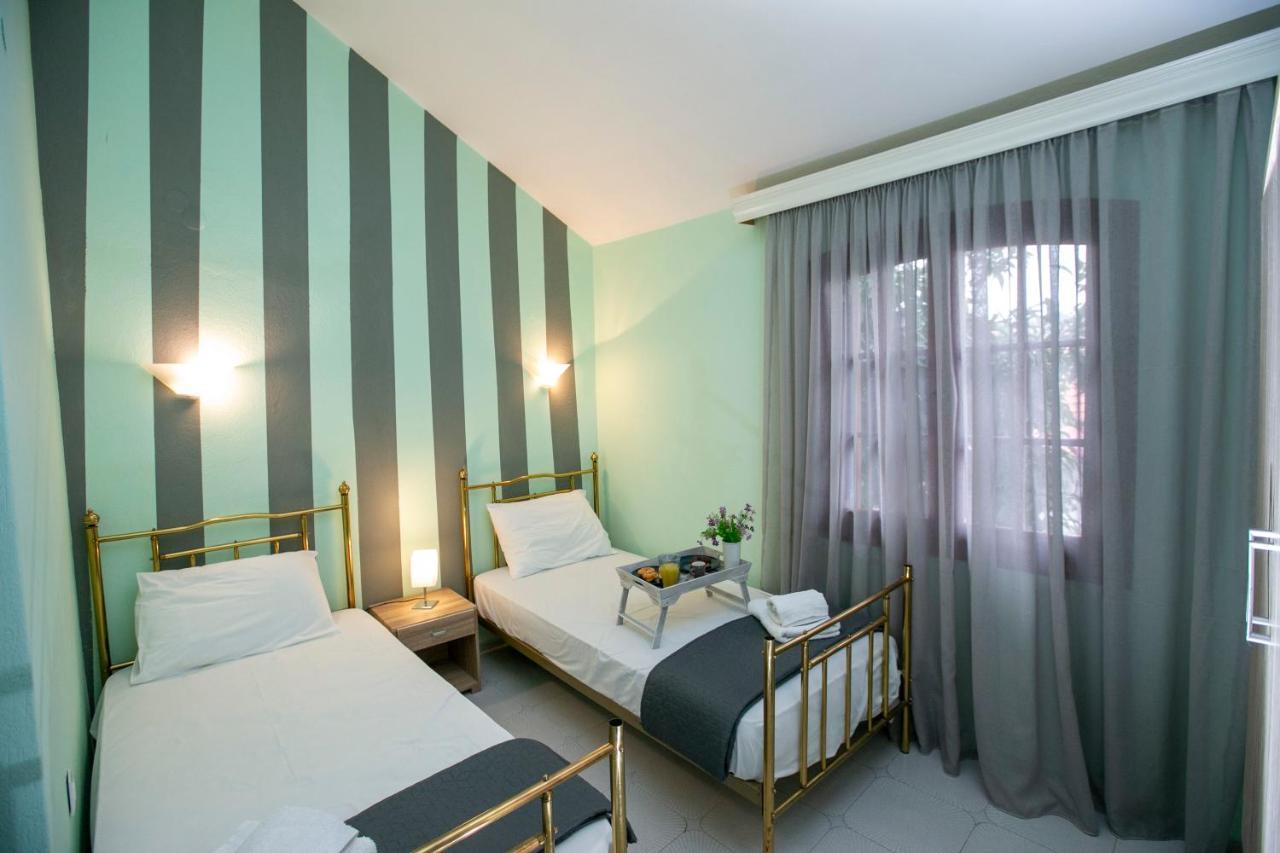 Villa Kouf Nea Iraklitsa Buitenkant foto