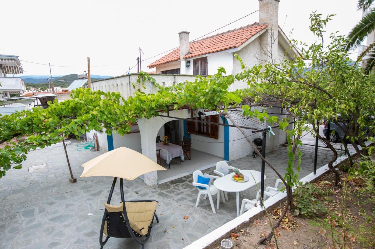 Villa Kouf Nea Iraklitsa Buitenkant foto