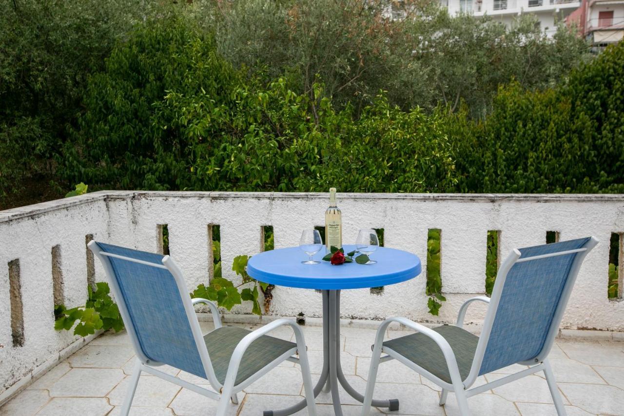 Villa Kouf Nea Iraklitsa Buitenkant foto